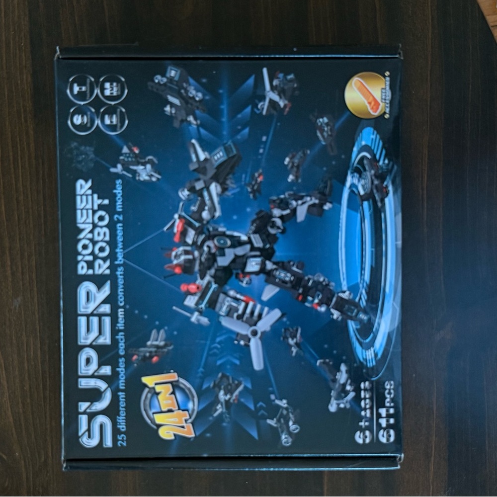 Super Pioneer Robot 4-in-1 Building Set - Black and Blue